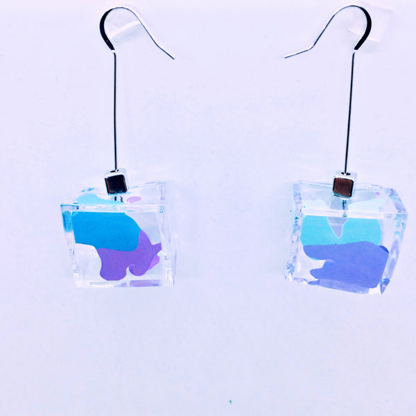 Clear/Purple Node Art Cube Earrings.02