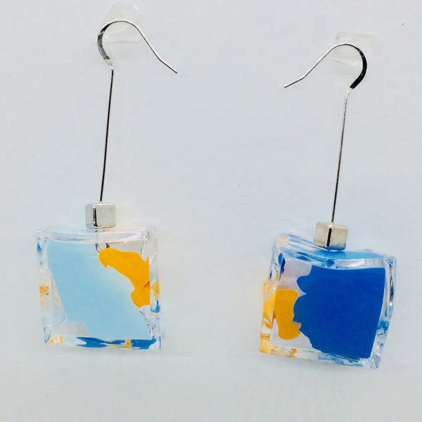 New Clear Node Art Cube Earrings.01